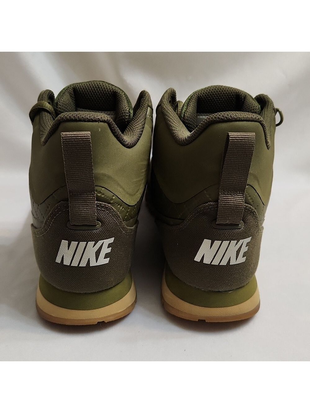 Nike MD Runner 2 Mid Premium High-Top Green Training Sneakers  (W Size 8.5) - Picture 8 of 13